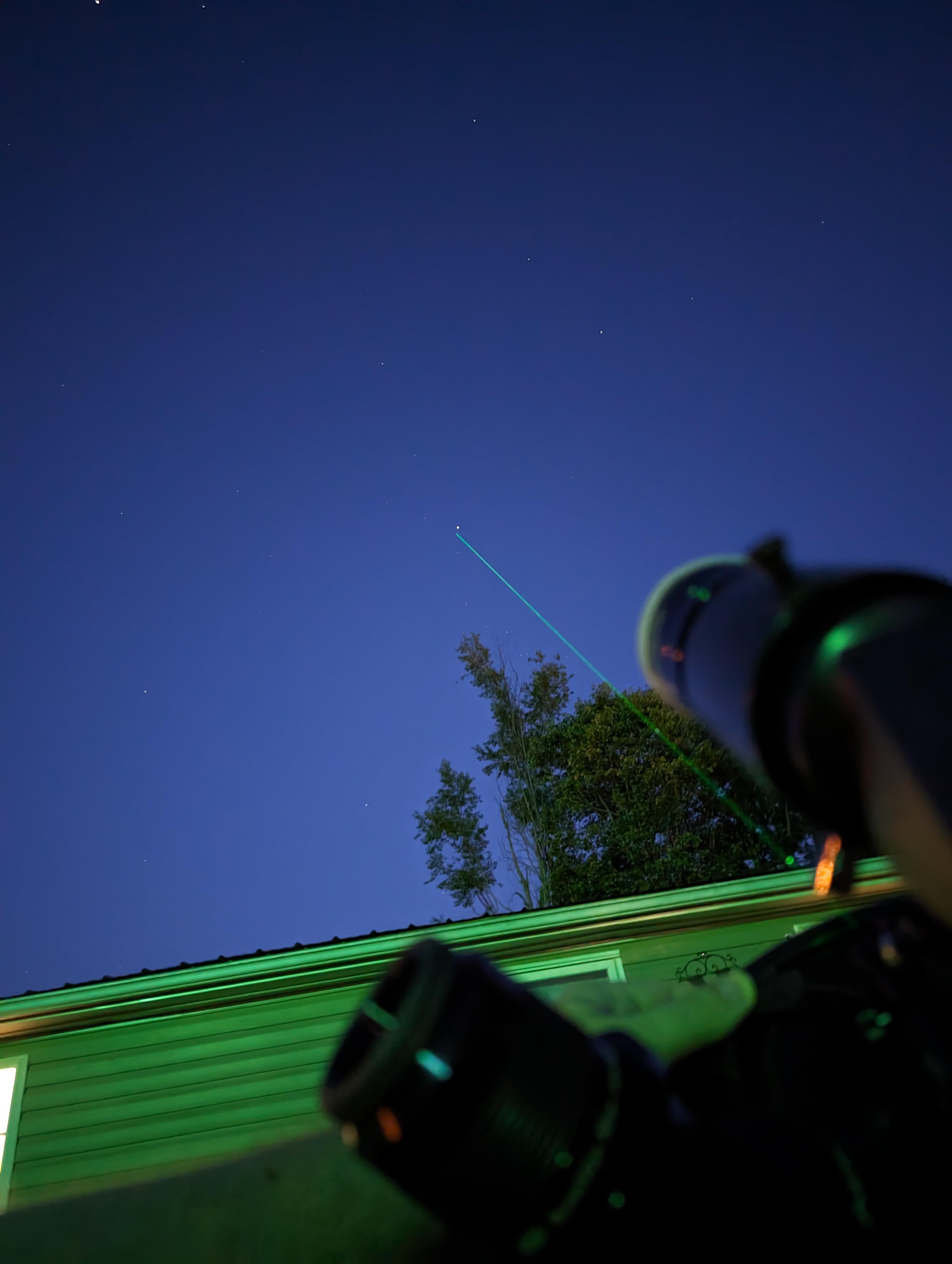 Telescopio de mira láser