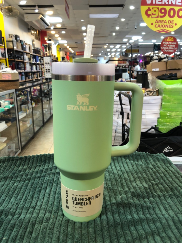 Botella térmica Stanley The FlowState Quencher H2.0 40 oz verde