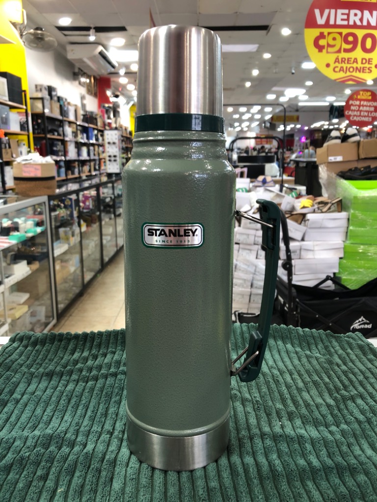 Botella térmica Stanley clásica verde